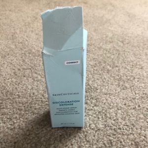 Skin critical s discoloration defense